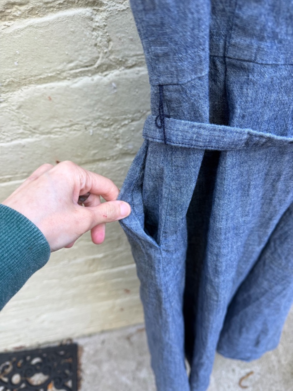 Gorgeous EUC Boden* Joanna denim-like dress
Super cute for spring or summer! - Picture 4 of 6